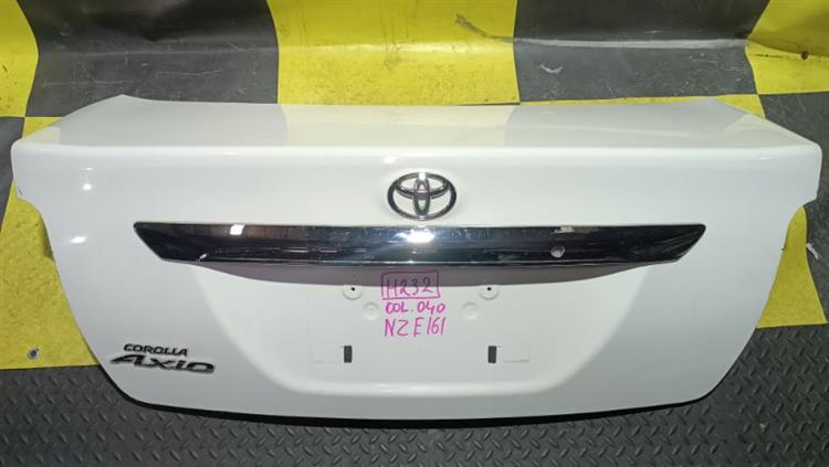 Крышка багажника Тойота Королла Аксио в Ялте 103985