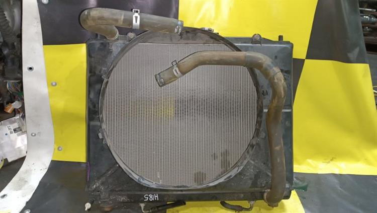 Радиатор основной Мицубиси Паджеро в Ялте 105204