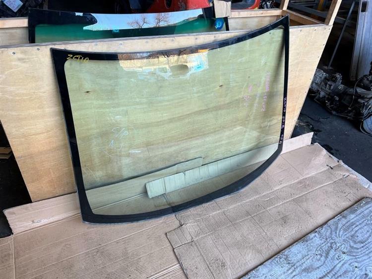 Лобовое стекло Тойота Опа в Ялте 236541
