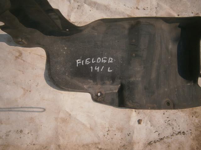 Подкрылок Тойота Королла Филдер в Ялте 26428