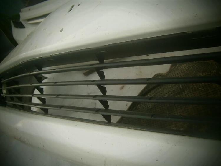 Решетка радиатора Тойота Приус в Ялте 72763