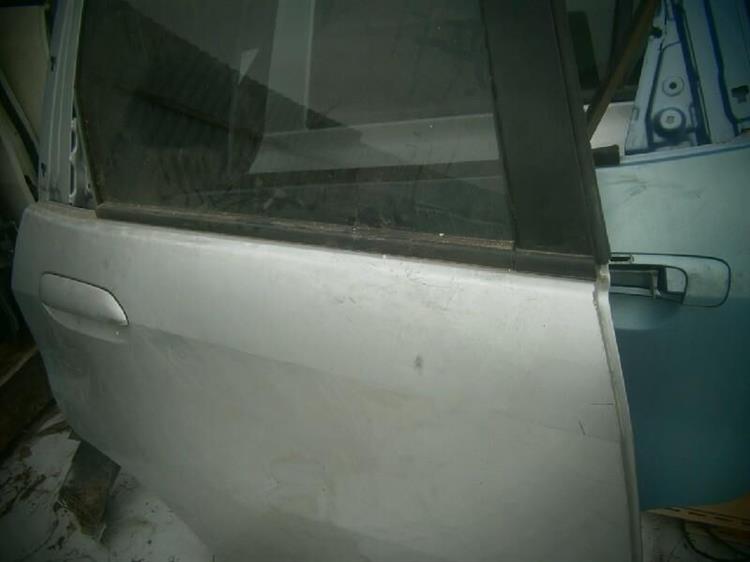 Дверь Хонда Фит в Ялте 76335